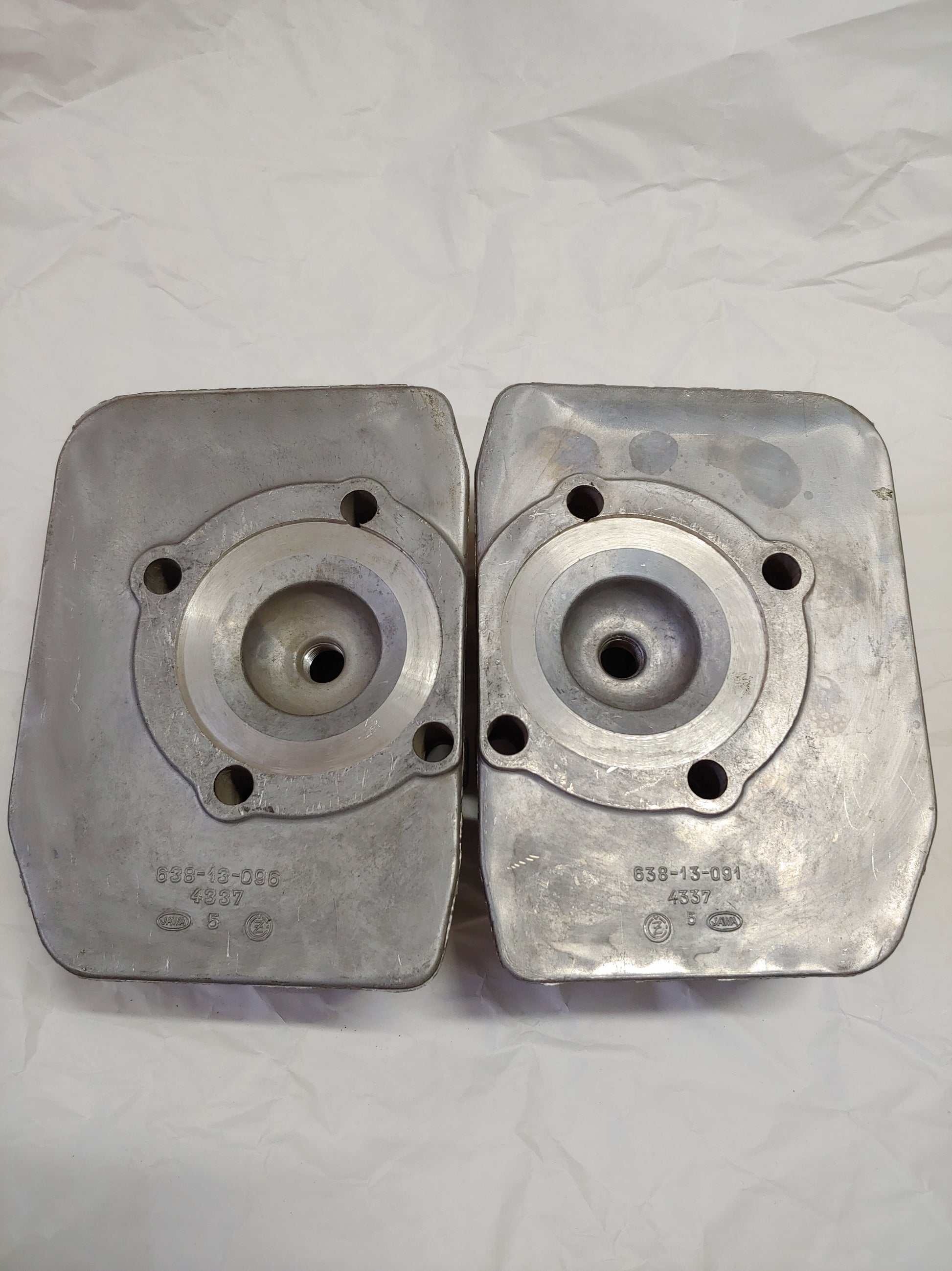 JAWA 350 Orijinal Silindir Üst Kapak Takımı