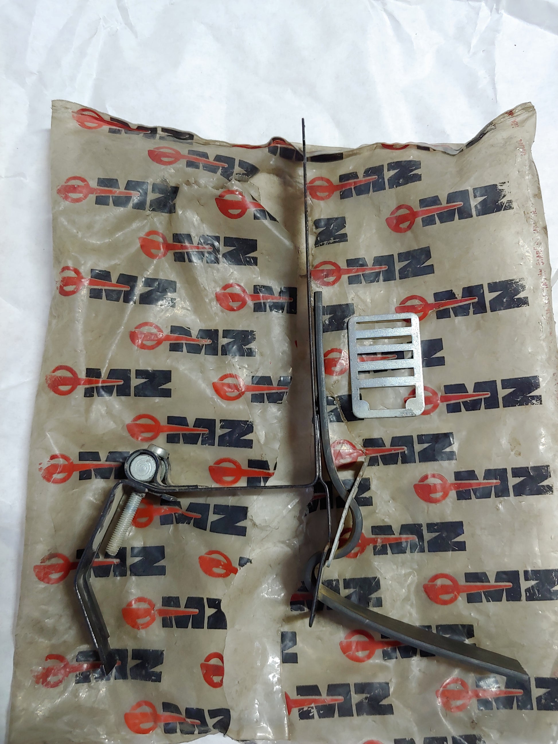 MZ 151 251 301 Orijinal Akü Kelepçe Takımı